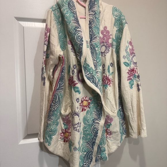 JOHNNY WAS
BIYA SHORT HOODIE SIZE XL - Picture 8 of 14